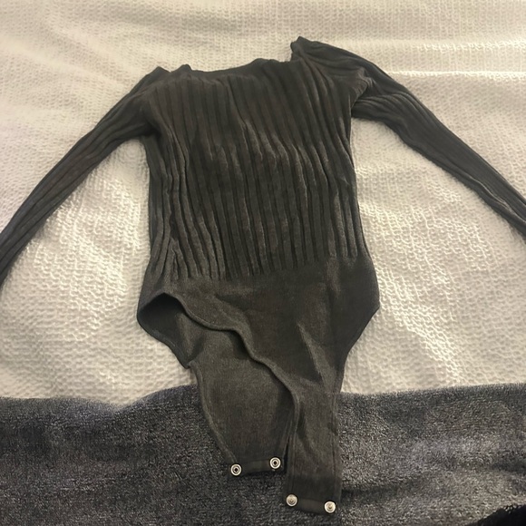 Gray Ribbed Bodysuit - Picture 2 of 2